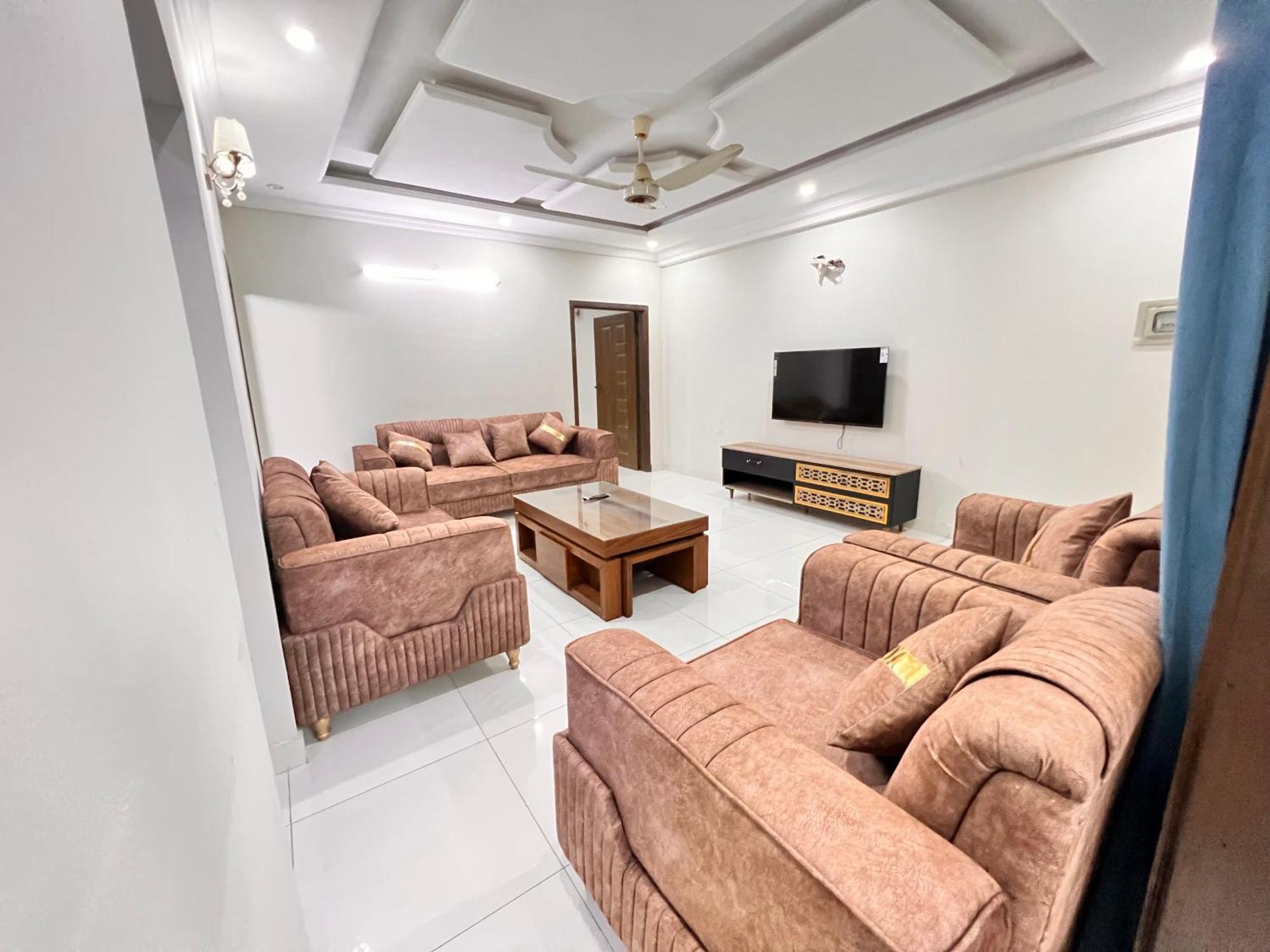 Luxury Apartment Hotel Ισλαμαμπάντ Εξωτερικό φωτογραφία